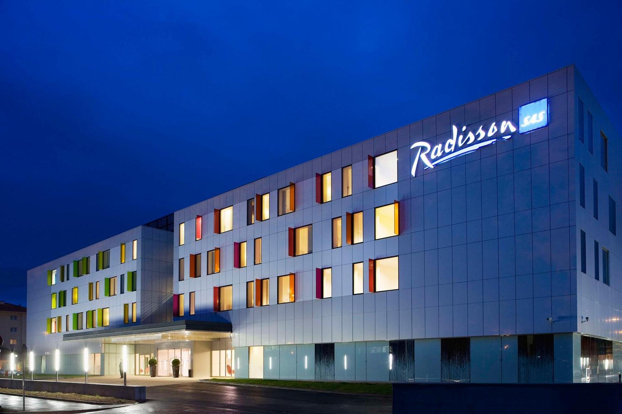 Radisson Blu Hotel Toulouse Airport Blagnac Bagian luar foto